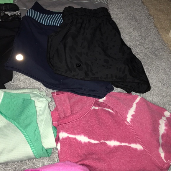 Lululemon! - Picture 4 of 6